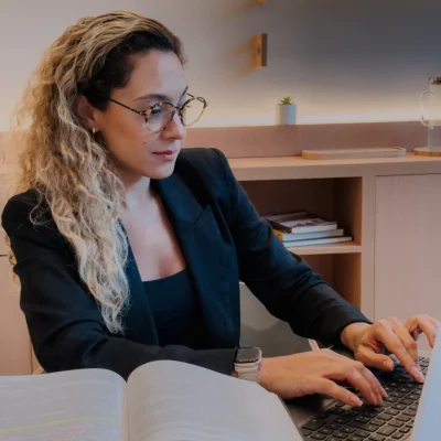 Lara Elias José Parente copiar Lara Elias José Parente copiar